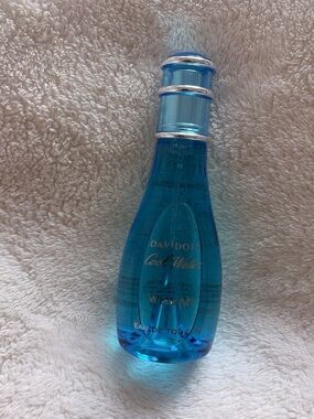 LIKE-NEW Cool Water